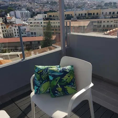 Five Design Rooftop By Storytellers Apartment