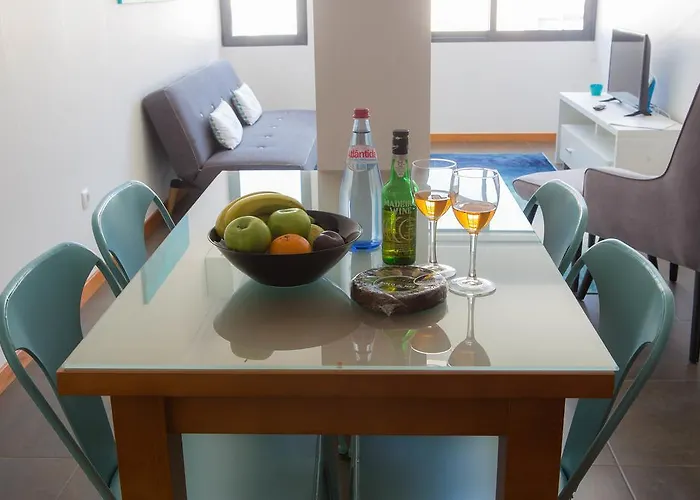 Five Design Rooftop By Storytellers Apartman *