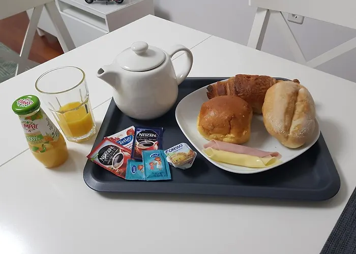 Five Design Rooftop By Storytellers Apartment