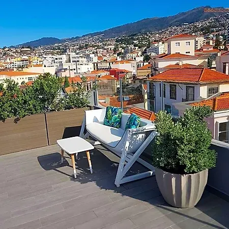 Five Design Rooftop By Storytellers Φουνκάλ