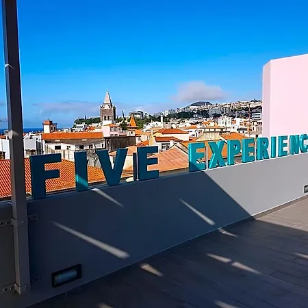 Διαμέρισμα Five Design Rooftop By Storytellers Φουνκάλ