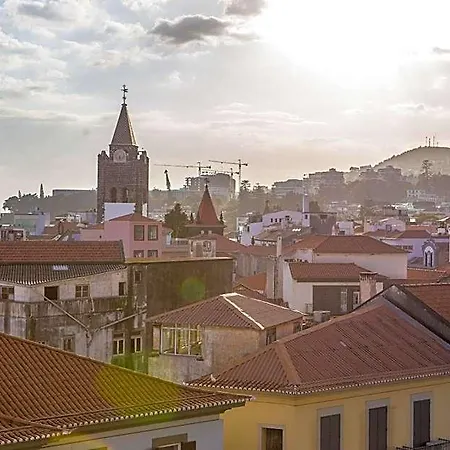 Five Design Rooftop By Storytellers Διαμέρισμα Φουνκάλ