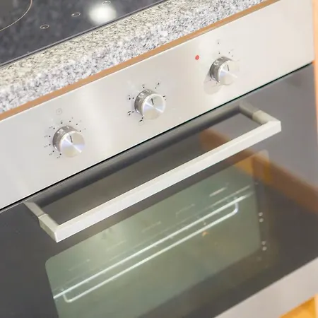 ファイブ デザイン ルーフトップ バイ ストーリーテラーズ * フンシャル